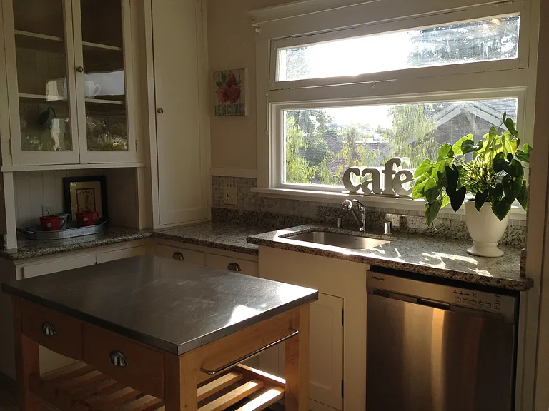 Viona Ave — Photo 7