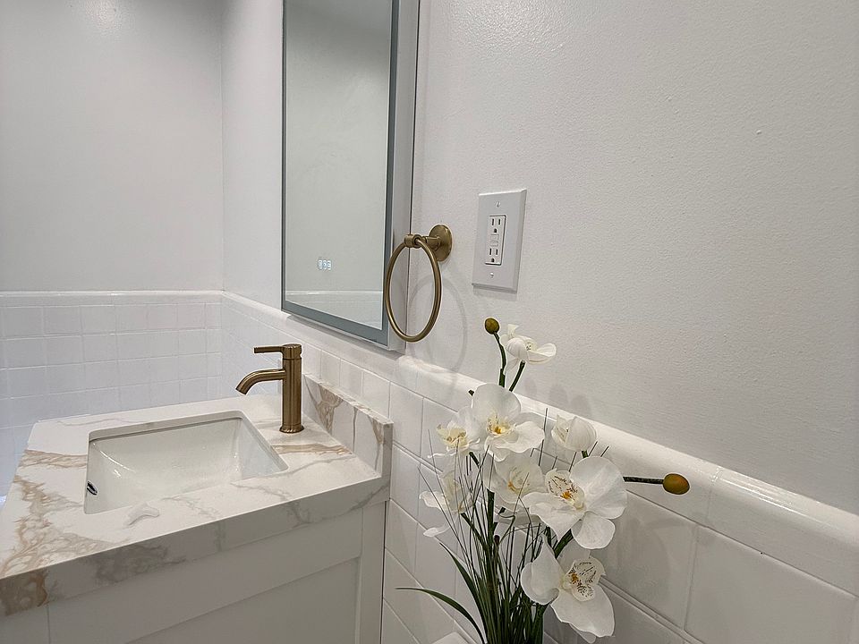 1st image of 434 8th Ave #4