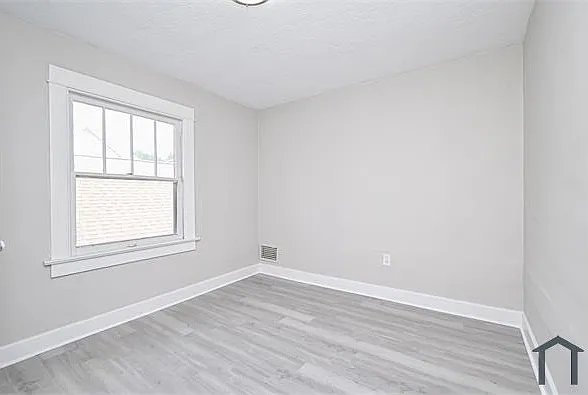 312-314 Pointview Ave #314 — Photo 20
