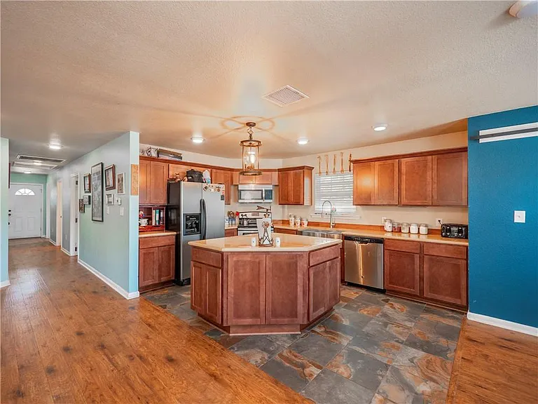691 Tamarack Dr — Photo 12
