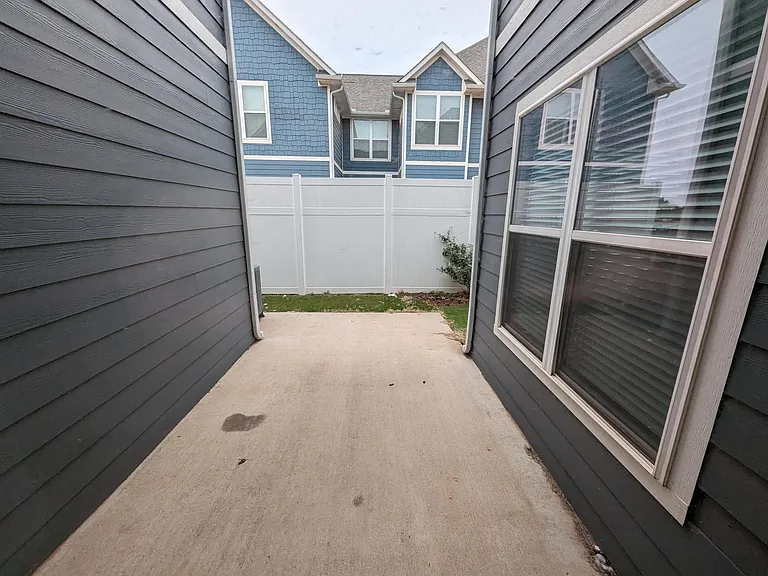 16116 N Western Ave #1 — Photo 7