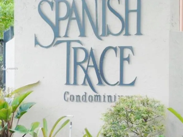 10834 N Kendall Dr APT X10, Miami, FL 33176