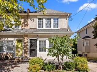 614 Crestview Rd, Philadelphia, PA 19128