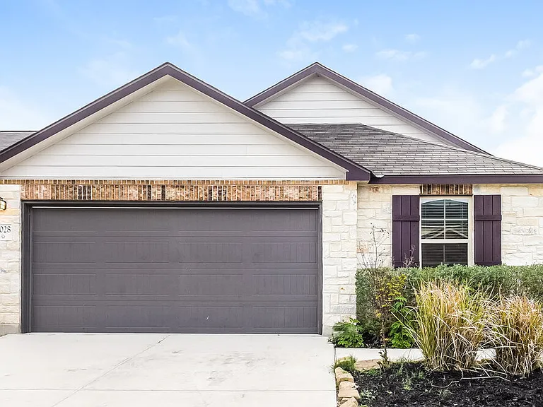 2028 Atticus Dr — Photo 1