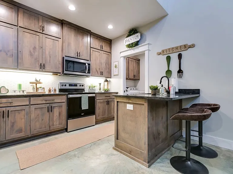 2303 W Beauregard Ave #A — Photo 2