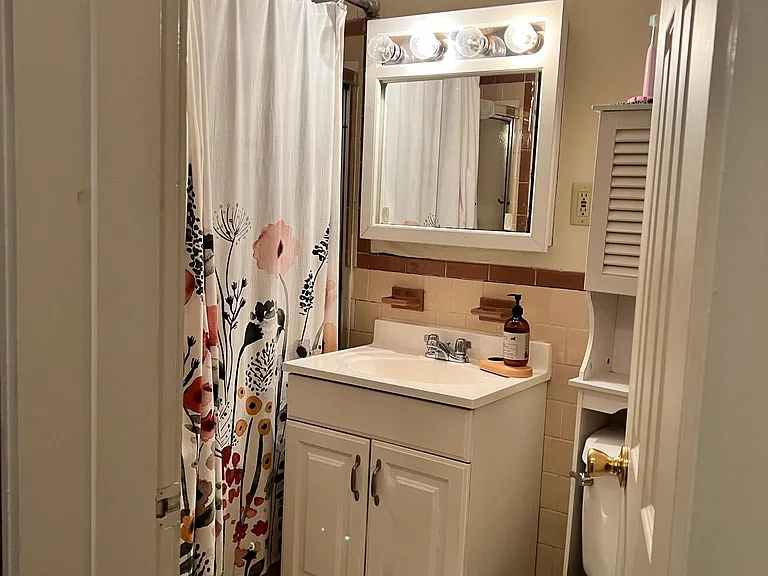 71 Phillips St #2 — Photo 17