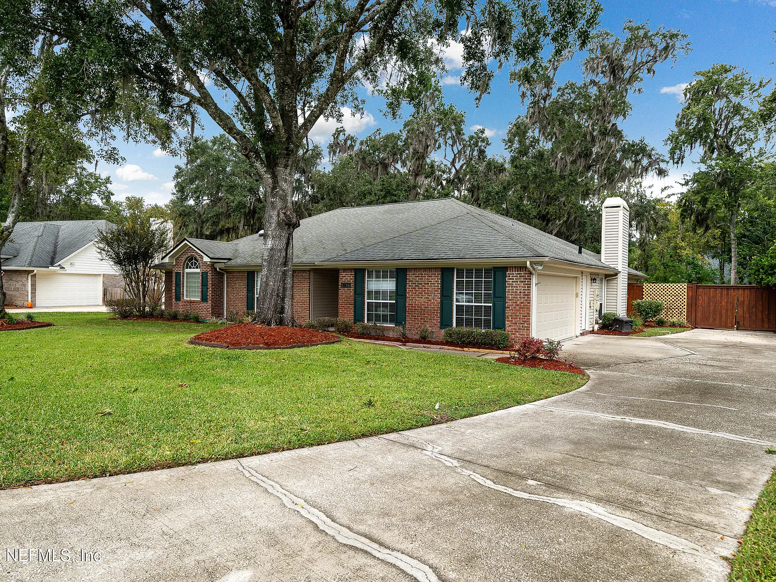 4 bed, 2.0 bath, 2192 sqft, $2,695 — Photo 2
