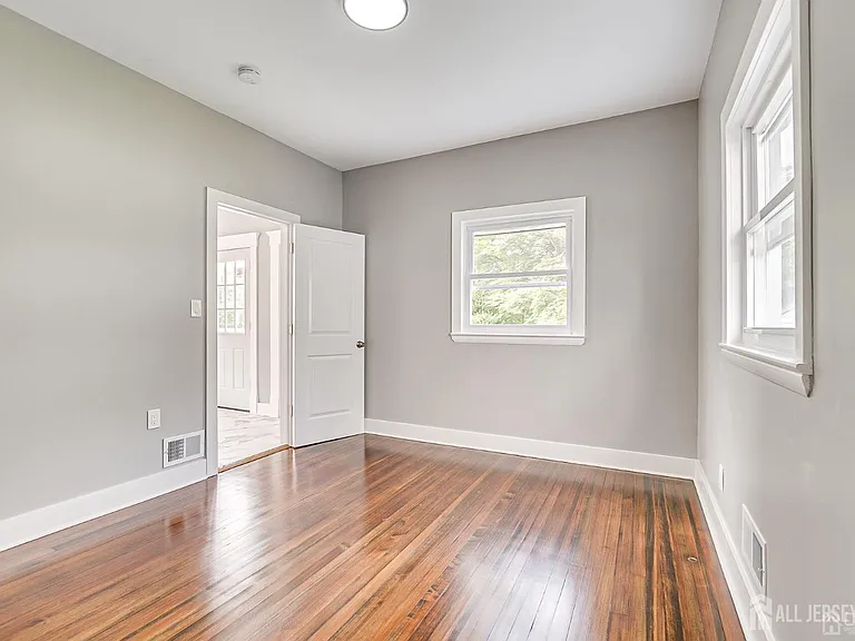 48 Johnson Pl — Photo 19