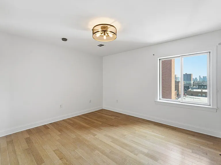 5509 Madison St #504 — Photo 16