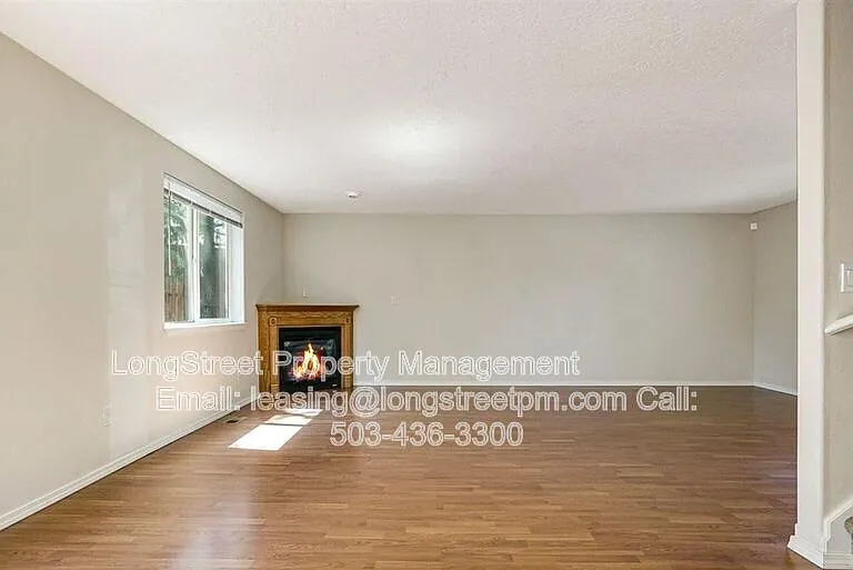 332 NE Carmen Pl — Photo 7