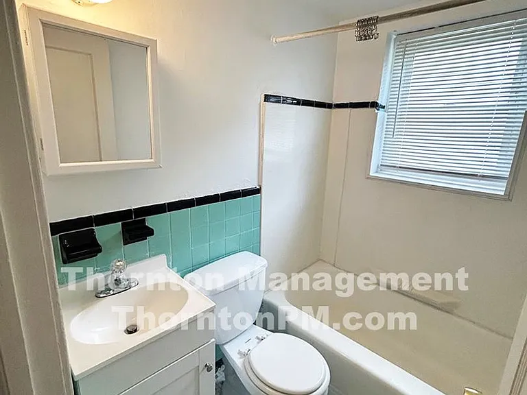 913 Monument Ave — Photo 11