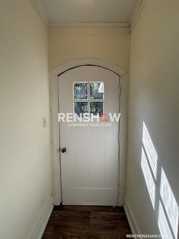 3 bed, 2.0 bath, 2093 sqft, $1,495 — Photo 3