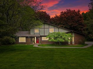 10400 Hadley Rd, Clarkston, MI 48348