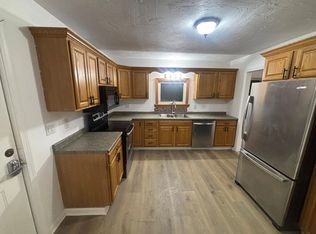 27 Fenderson St, Caribou, ME 04736