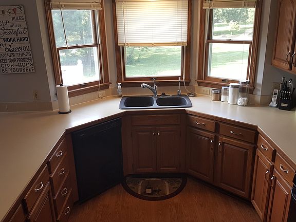 2nd image of 1931 Tanglewood Cir
