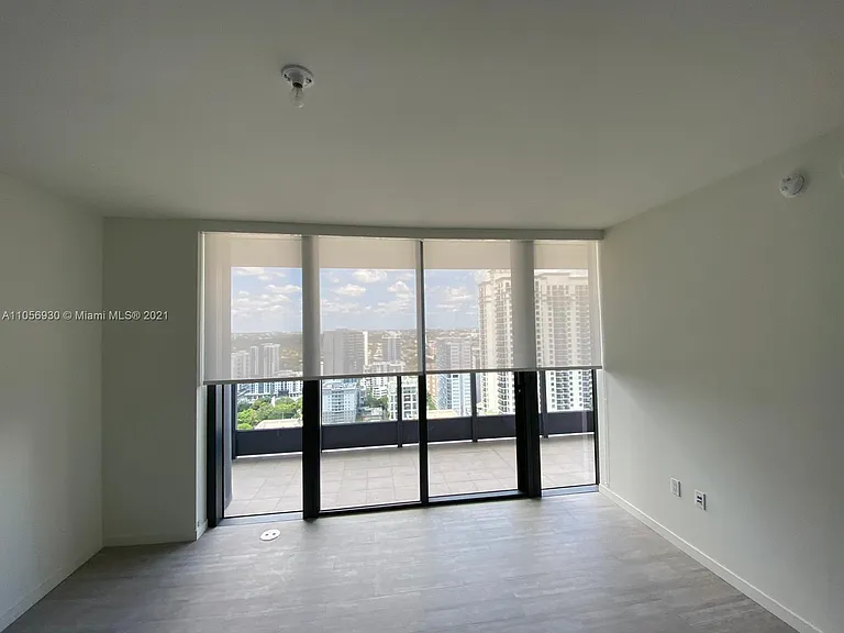 Brickell Plz — Photo 21