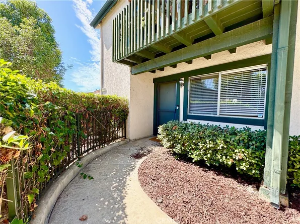 23288 Orange Ave APT 5, Lake Forest, CA 92630