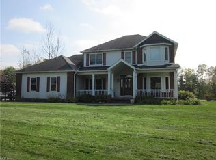 8640 Seasons Rd, Streetsboro, OH 44241