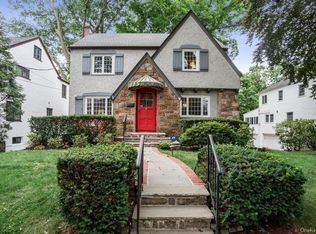 97 Central Pkwy, Mount Vernon, NY 10552