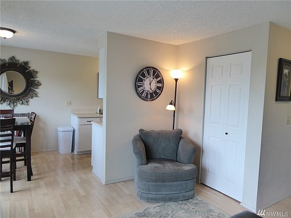 3rd image of 1930 Lawrence St Unit B22
