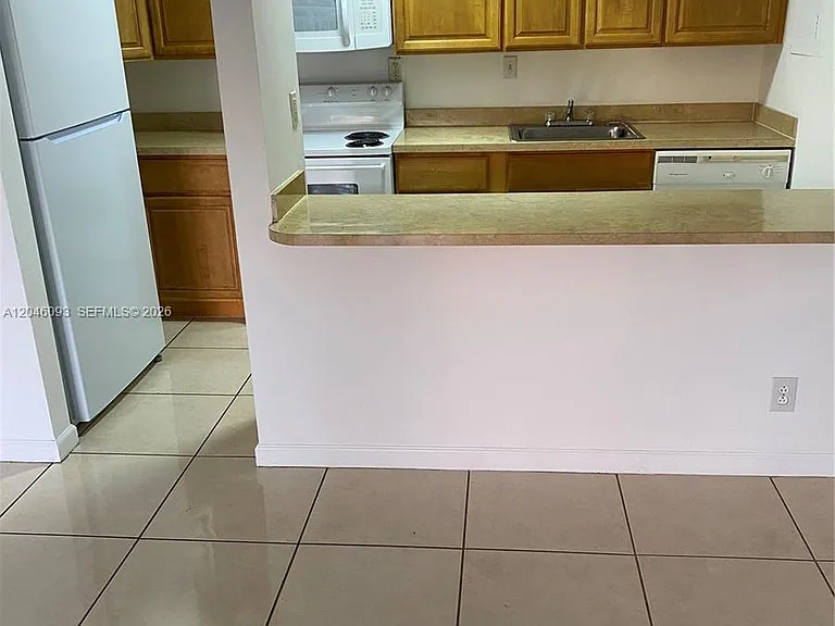 455 S Pine Island Rd #306C — Photo 8