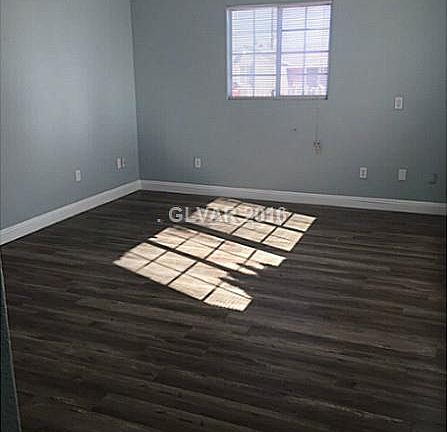 4th image of 612 E Wilson Ave