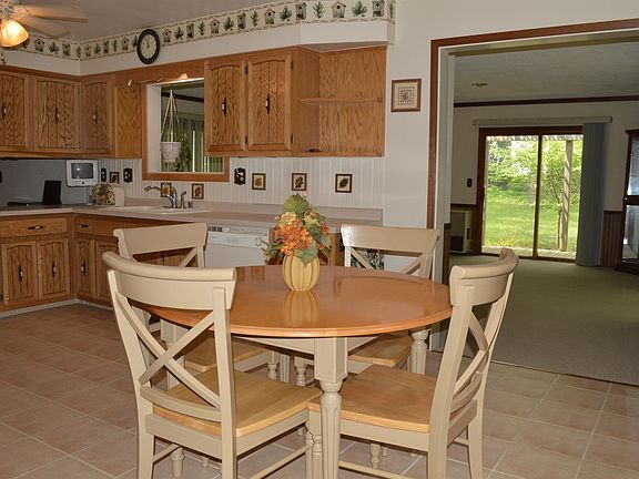 4th image of 2913 Betty Ln #Townhouse