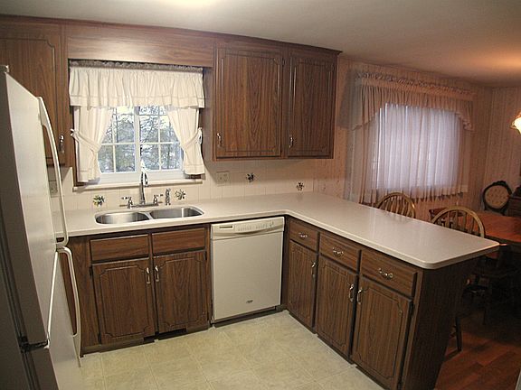 3rd image of 1129 Murray Hill Rd