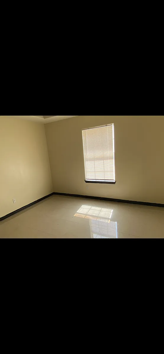 Building Photo - 2104 Kimberly Ln #1