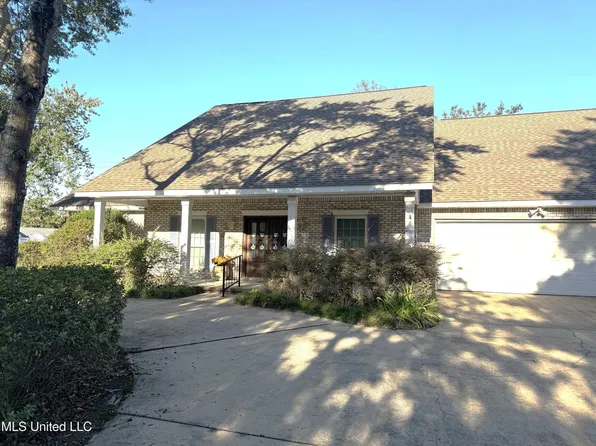 6303 Prado Rd, Ocean Springs, MS 39564