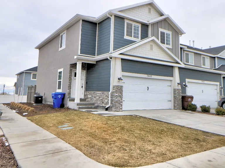 7440 N Hutch Ln — Photo 2