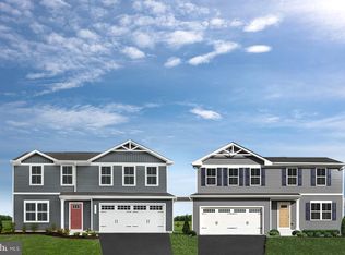 801 Raeann Dr, Greencastle, PA 17225