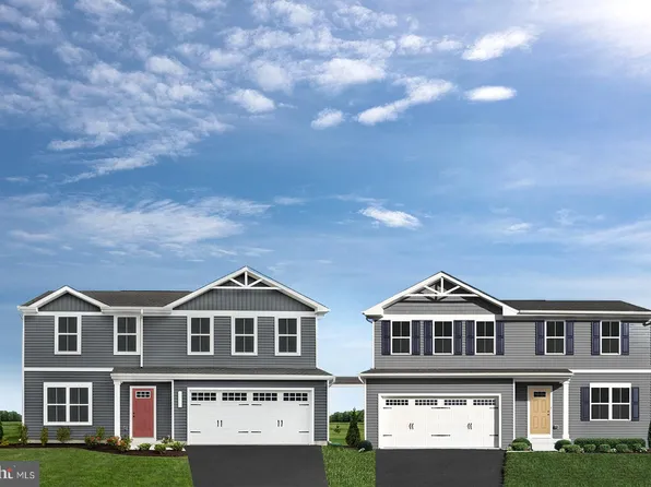 894 Raeann Dr, Greencastle, PA 17225