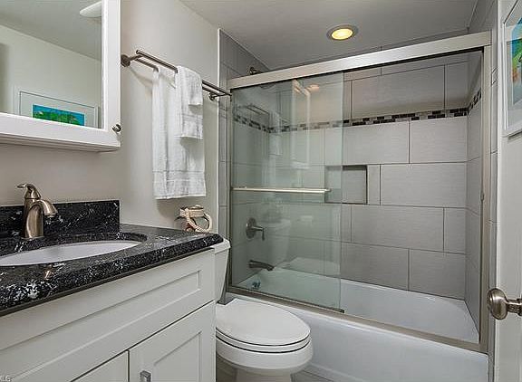4th image of 2170 Gulf Shore Blvd N #52