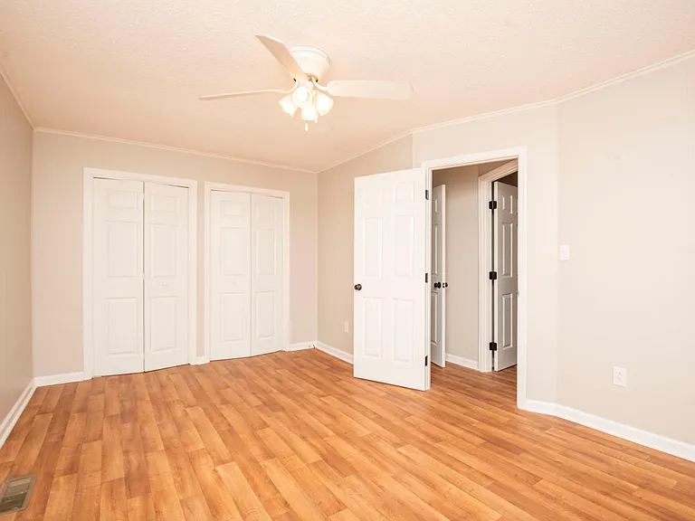 136 Harrison Ln — Photo 27