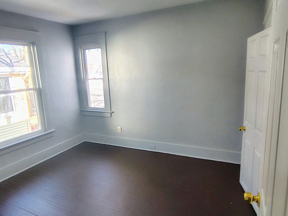 3rd image of 4126 Vermaas Ave #2