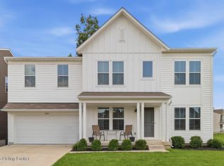 1924 Martingale Ln, Louisville, KY 40245