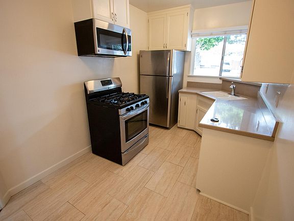 5th image of 2301 14th St APT B