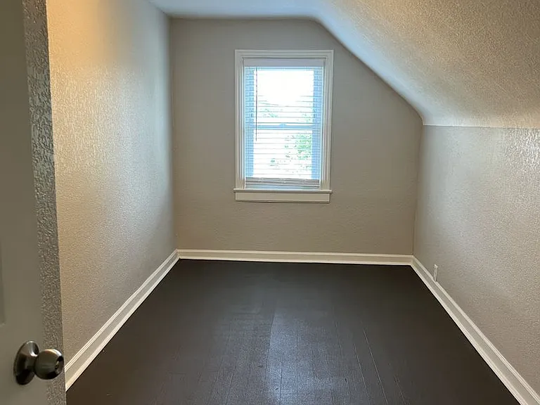 1706 E Tabor St — Photo 15
