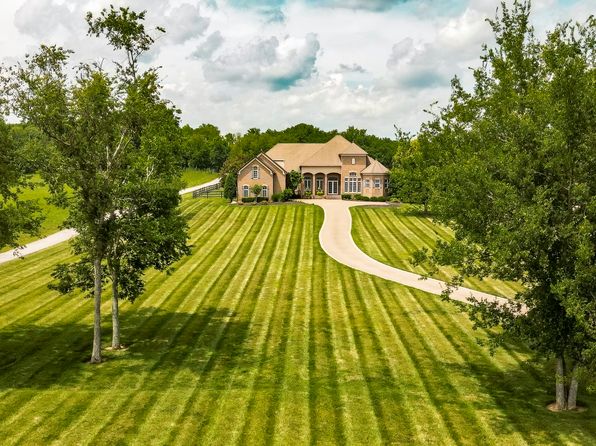2436 Long Hollow Pike, Hendersonville, TN 37075