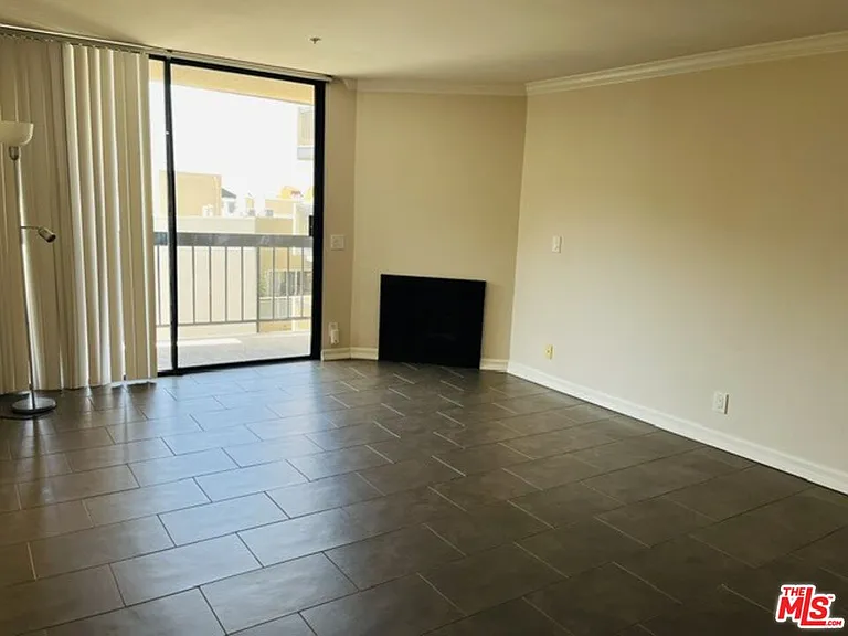 7320 Hawthorn Ave #308 — Photo 2