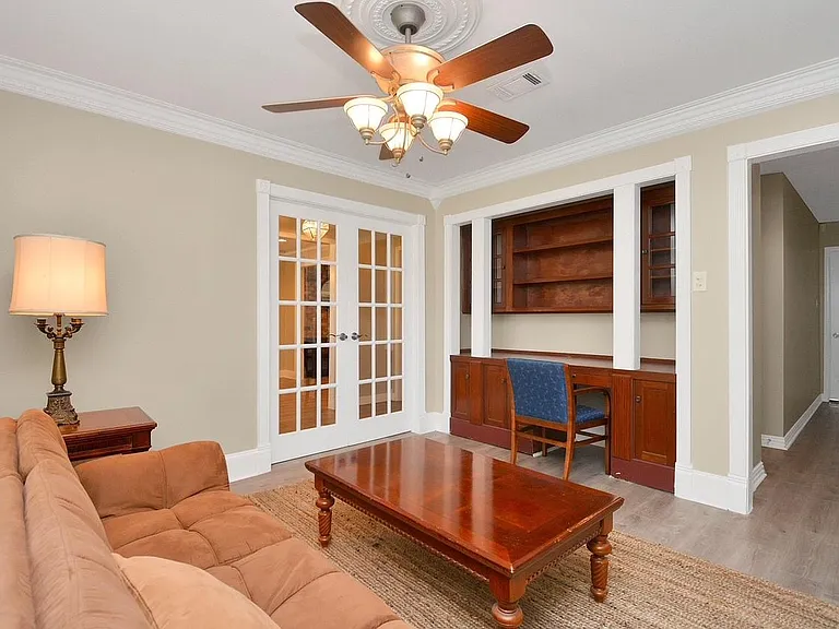 9811 Rocktree Dr — Photo 8