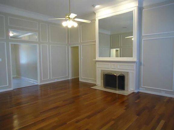 3rd image of 1809 Whitney Dr
