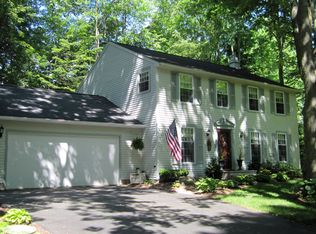 8724 Radburn Dr, Baldwinsville, NY 13027