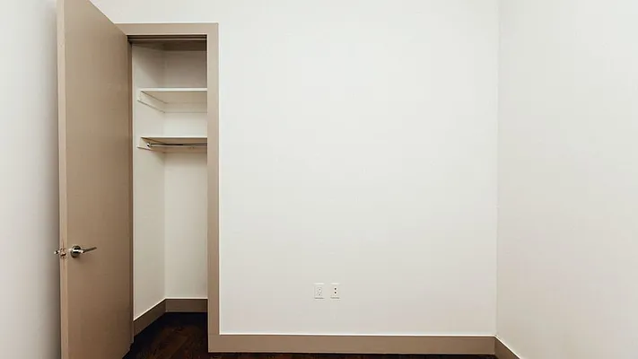 Rented by Nooklyn NYC LLC | media 41