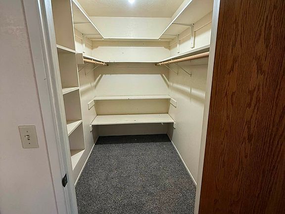5th image of 224 Pine Dr
