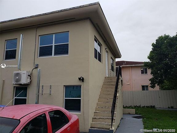 2nd image of 4260 NW 5th St #Up