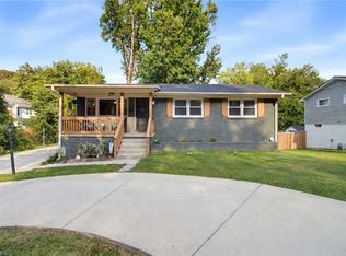 2916 Martinsville Rd, Greensboro, NC 27408