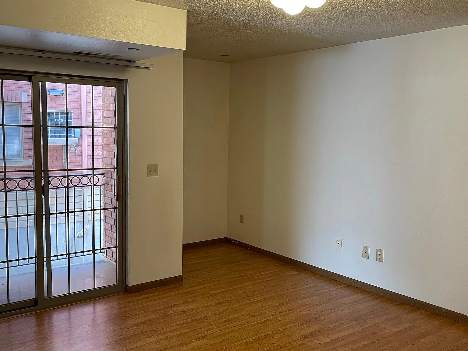 4 bed, 1258 sqft, $2,895 — Photo 3