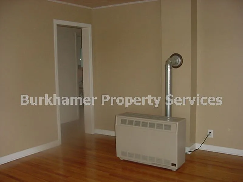 1 bed, 1.0 bath, 749 sqft, $1,095 — Photo 3